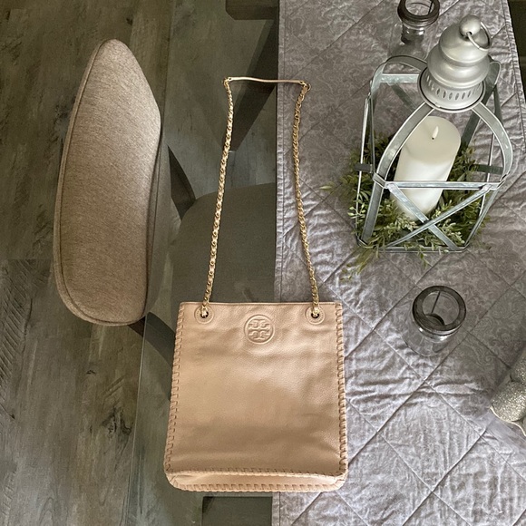 Tory Burch Marion North-South Bag - Picture 9 of 10